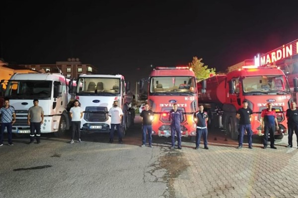 Mardin Büyükşehir Belediyesi ekipleri yangın bölgesinde