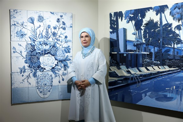 Emine Erdoğan, “Bahçedeki Sırlar” sergisinin açılışını yaptı