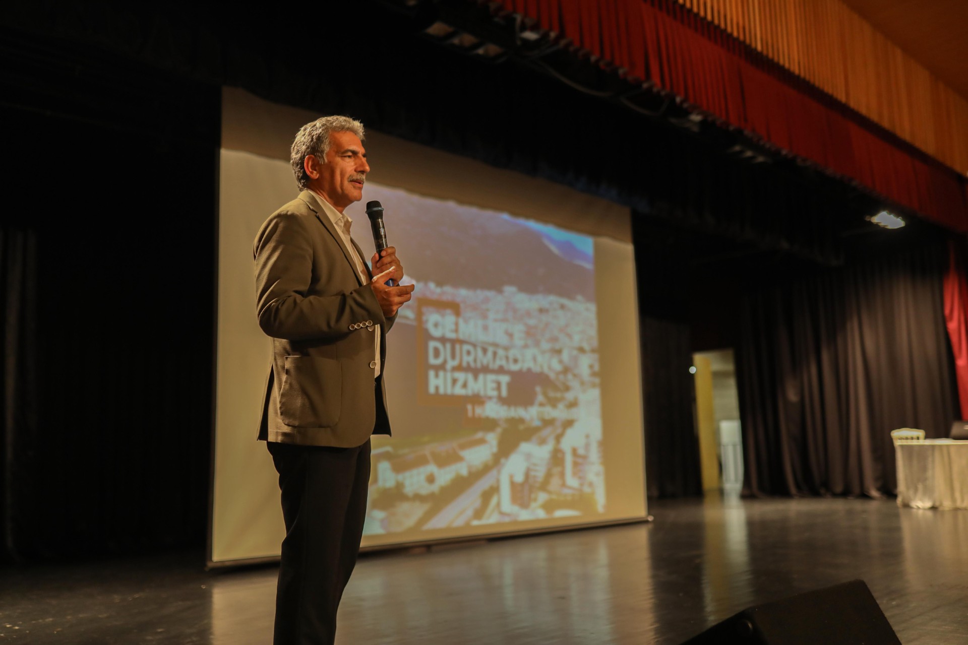 Başkan Deviren, muhtarlarla buluştu