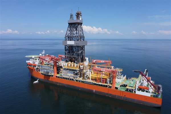 Türkiye’nin enerji filosu, iki yeni gemi ile güçlendi