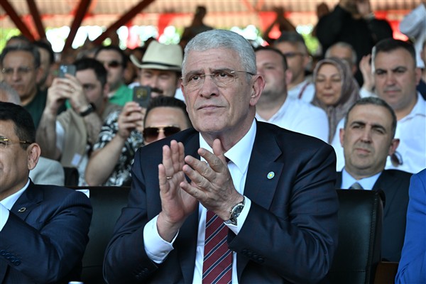 Dervişoğlu, Tarihi Kırkpınar Yağlı Güreşleri’ni takip etti