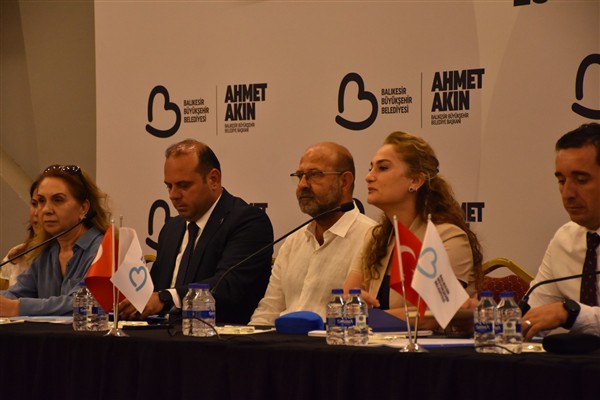 Ayvalık İlçe Muhtarları Yönetişim Toplantısı yapıldı