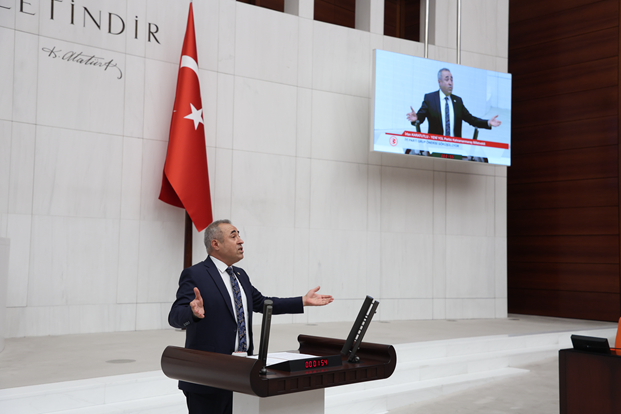 Karatutlu: İmam hatipler üzerinden tartışma açmak yanlıştır, asıl sorun eğitim sistemidir