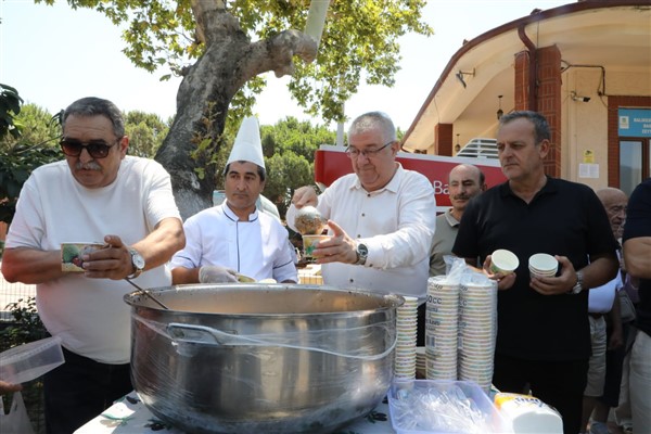 Edremit Belediyesi’nde aşure hayırları başladı