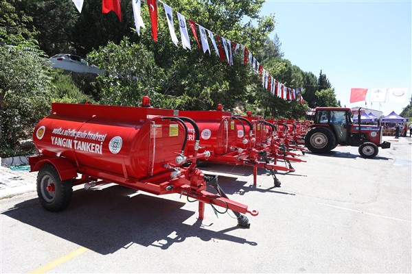 Muğla Büyükşehir’den kırsala yangın tankeri desteği