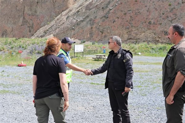 Ardahan İl Emniyet Müdürü Şener’den yenilenen poligona ziyaret