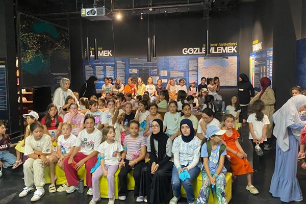 17 Ağustos Deprem Müzesi, öğrencileri ağırladı