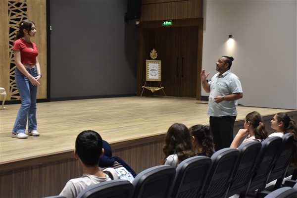 Karacabey Belediyesi Tiyatro Topluluğu yeni sezon eğitimlerine başladı