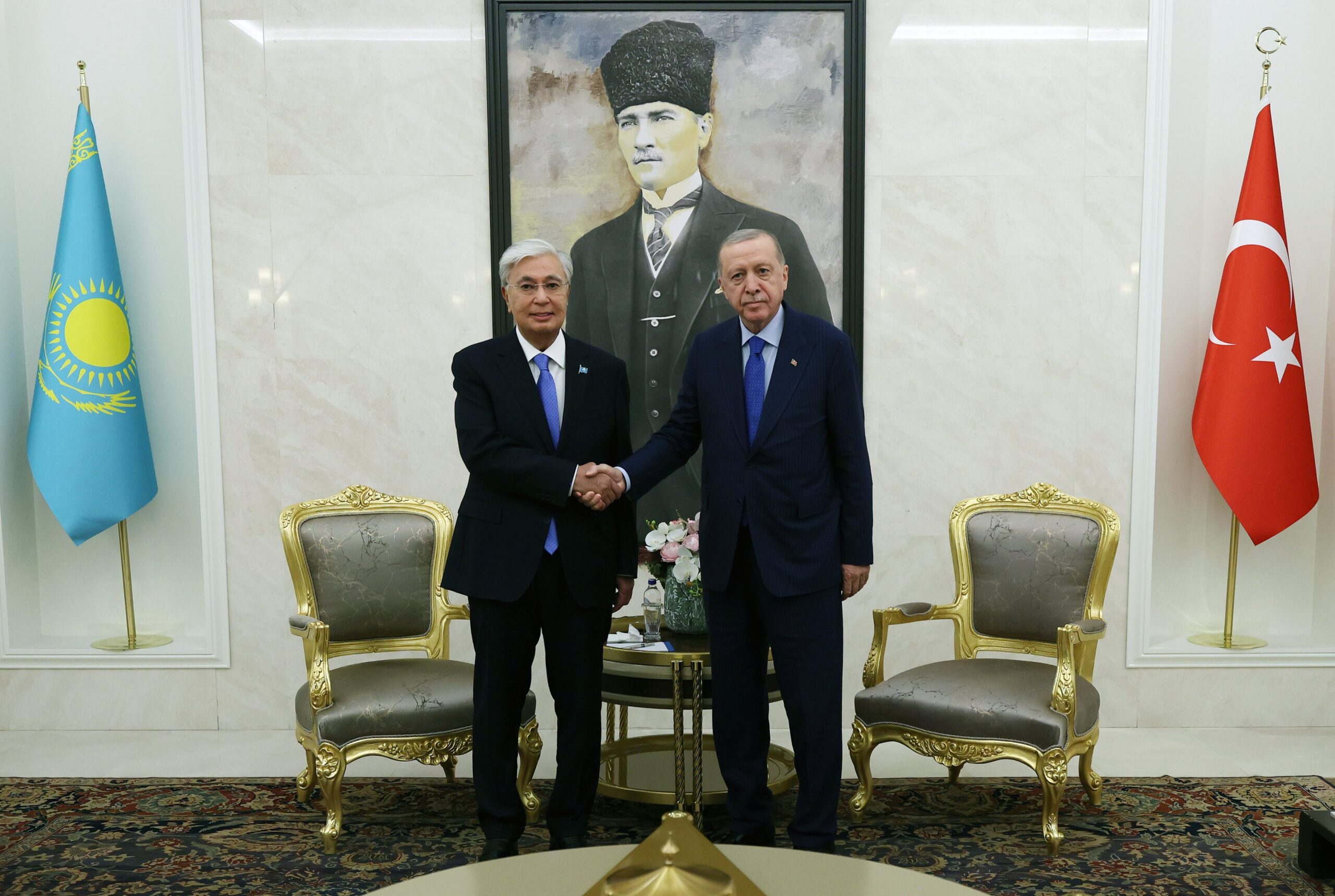 Cumhurbaşkanı Erdoğan, Kazakistan Cumhurbaşkanı Tokayev’i karşıladı