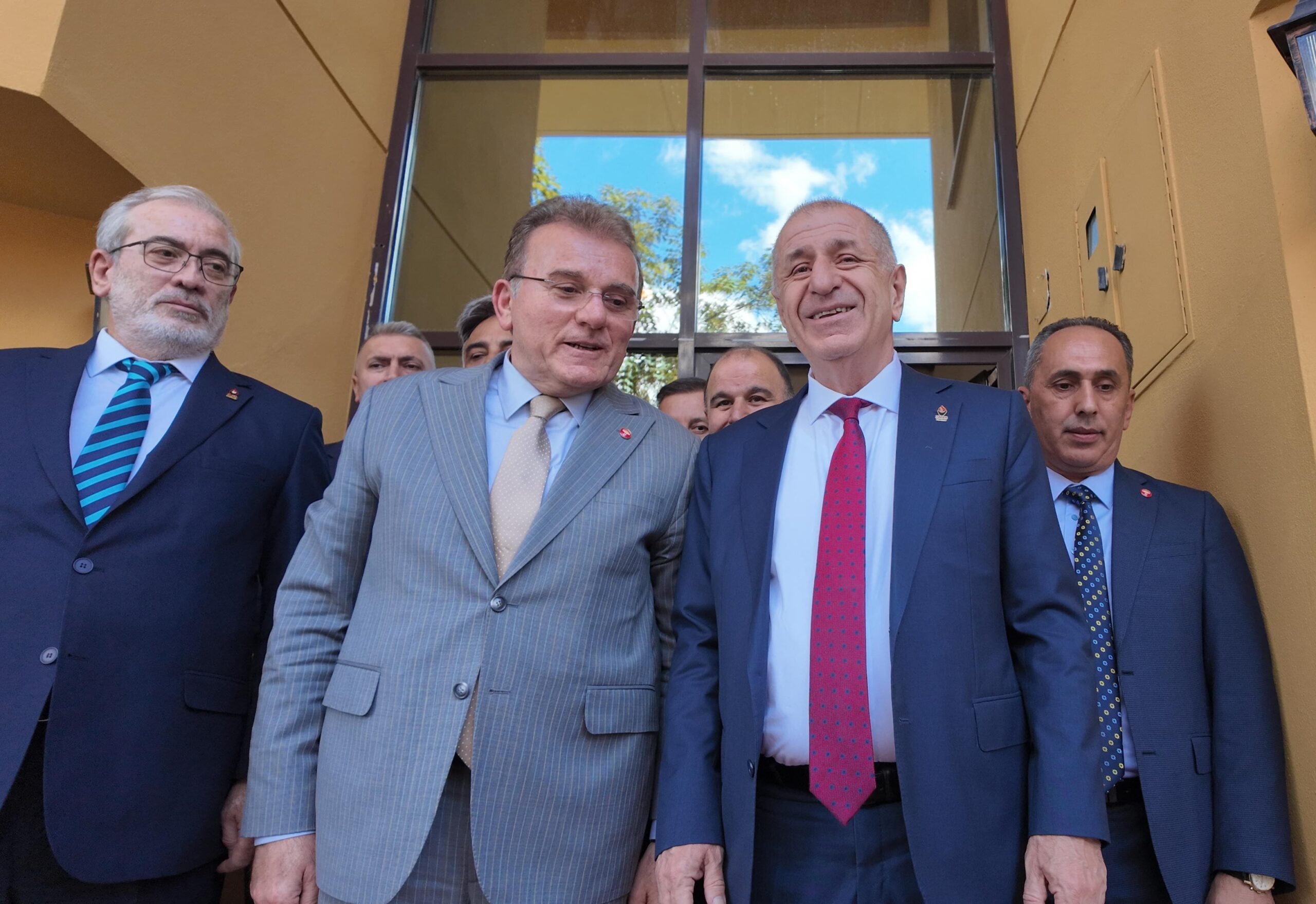 Özdağ’dan Adalet Partisi Genel Başkanı Öz’e ziyaret