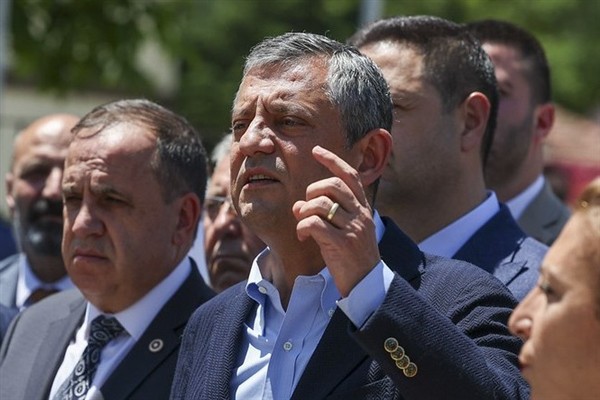 CHP Genel Başkanı Özel: Esas sanık olması gerekenler bugün hakim karşısında değiller