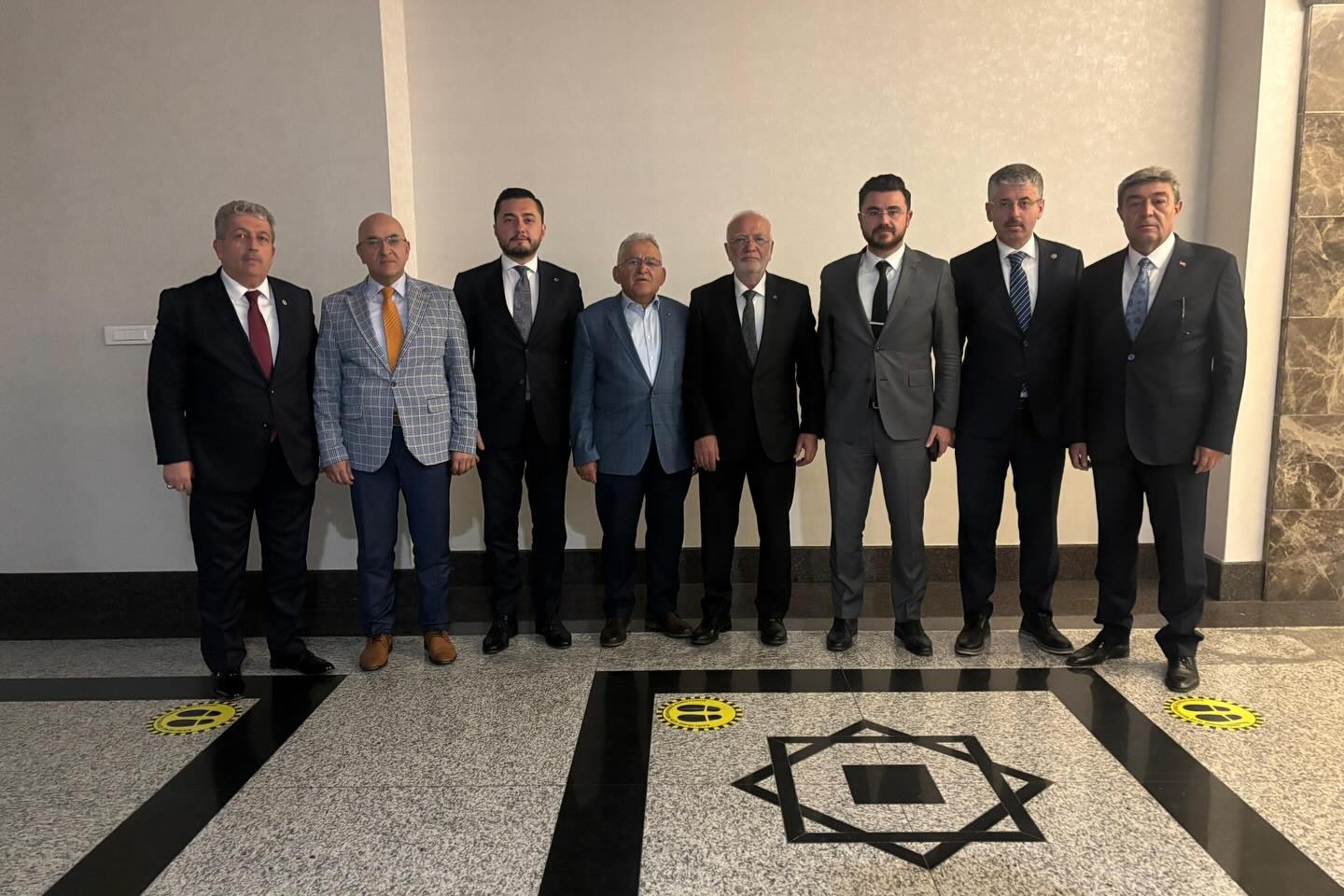 Başkan Büyükkılıç, başkentte Kayseri için güç birliği mesajı verdi