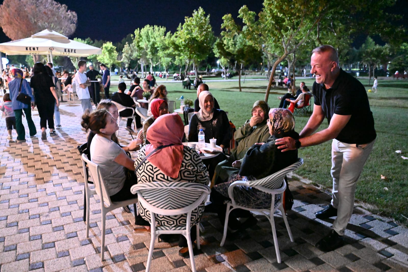 Kent Kafe, Karacabey’in yeni buluşma noktası oldu