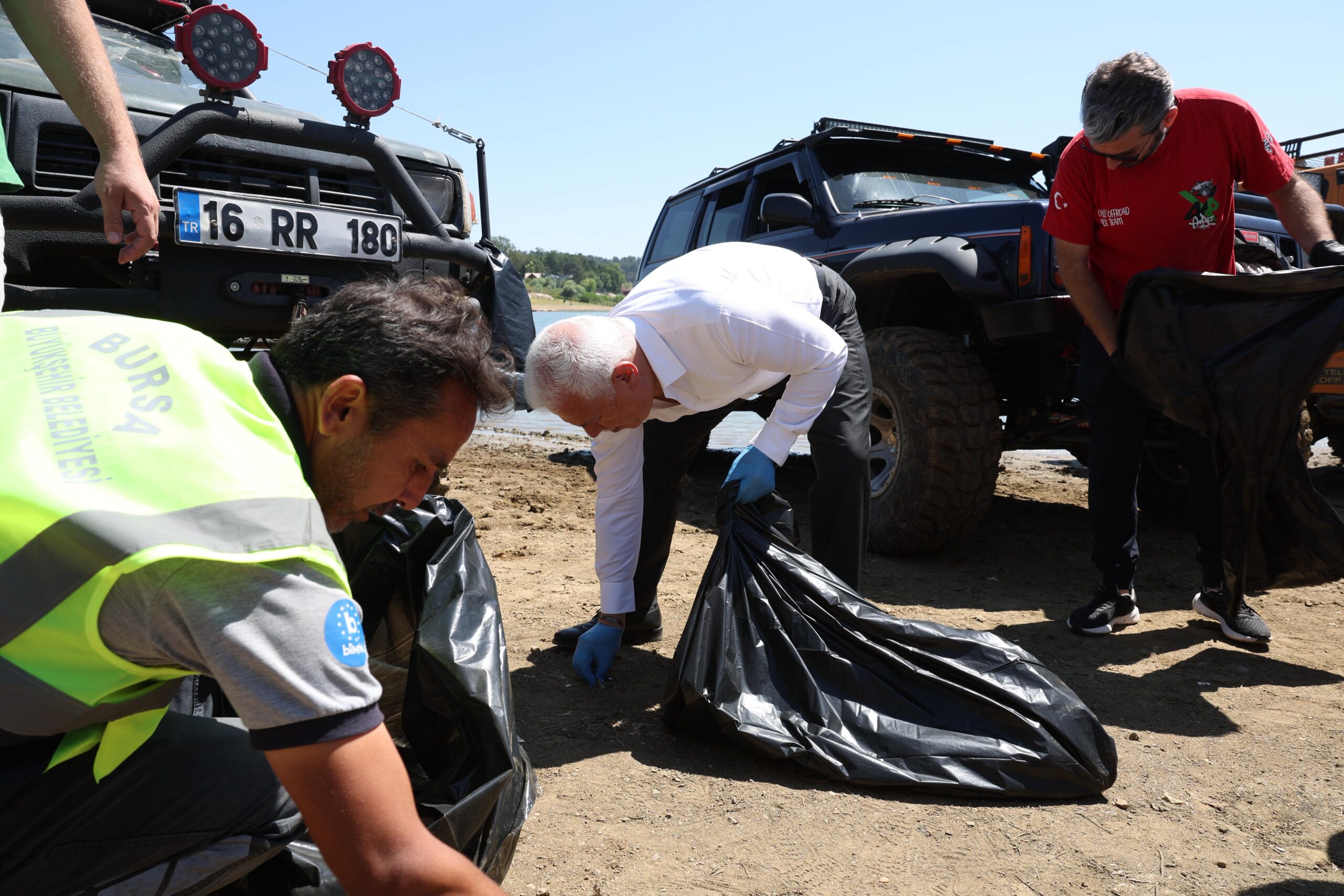 Bursa’da orman yangınlarına karşı temizlik çalışması