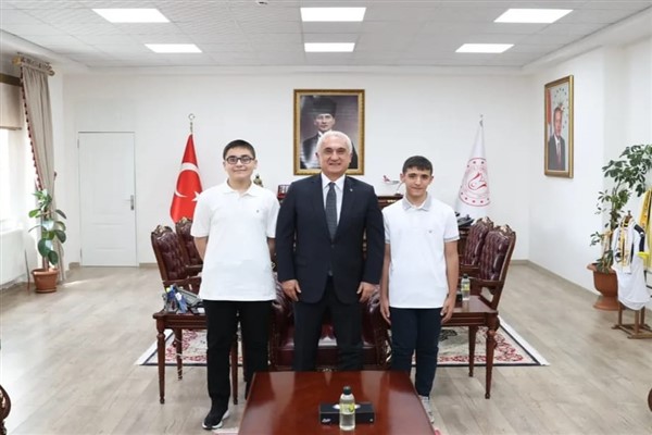 LGS Türkiye birincilerinden Muş Valisi Avni Çakır’a ziyaret