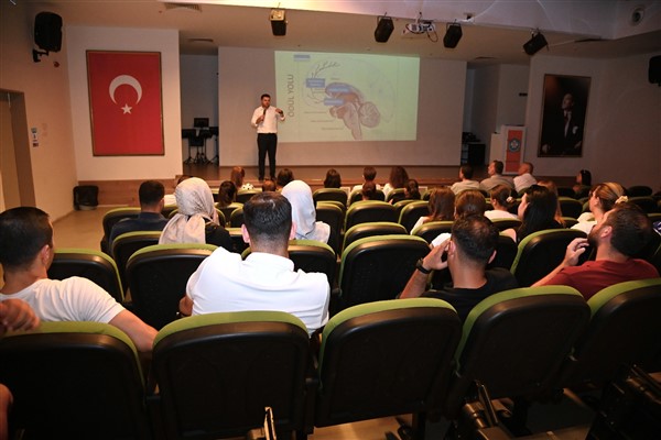 Manisa Büyükşehir Belediyesi’nden “Bağımlılığı Terk Et” semineri