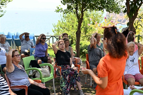 Falez Yaşlı Evi’nde yoga ve meditasyon etkinliği düzenlendi