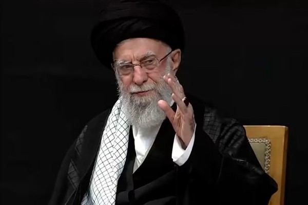 Ali Hamaney, İsrail ile çatışmanın başlamasından bu yana ilk kez halkın önüne çıktı