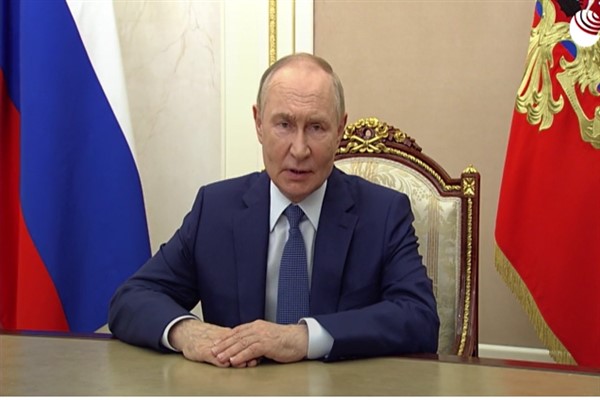 Putin, Rusya’nın içişlerine müdahale girişimlerinin durdurulması çağrısında bulundu