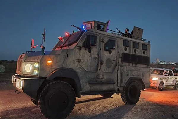 Suriye Savunma Bakanı, Dürzilerin çoğunlukta olduğu Süveyde’de ateşkesi duyurdu