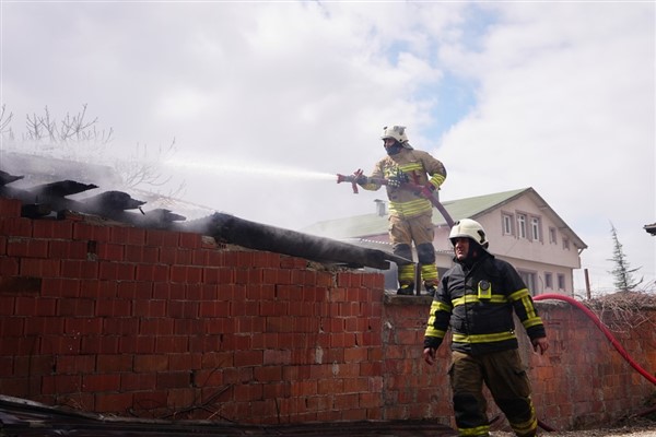 Düzce İtfaiyesi, ilk 6 ayda 354 yangına müdahale etti