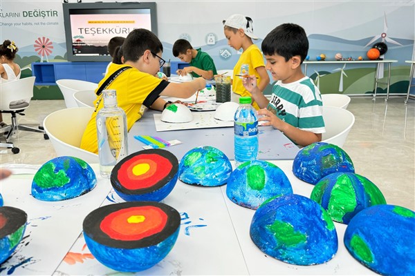 Mercan Bilim Merkezi, çocuklara doğayı tanıtıyo