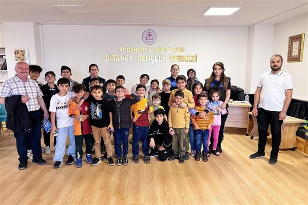 Ardahan’da Kur’an kursu öğrencilerine bilgilendirme eğitimi verildi