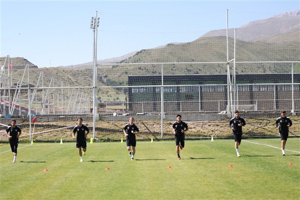 Erciyes’in zirvesi, yaz kampı için yerli ve yabancı 25 kulübün tercihi oldu