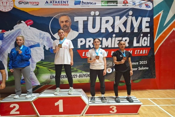 Nazlı Bozkurt, Türkiye Karate Şampiyonası’nda Türkiye 3’üncüsü oldu