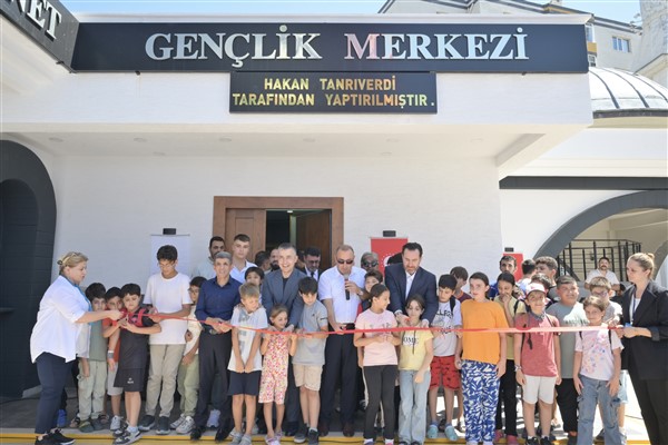 Esenyurt Hz. Ali Cami Diyanet Gençlik Merkezi açıldı