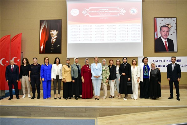 Kırşehir’de Gönül Elçileri ile Koruyucu Aile Farkındalık Toplantısı düzenlendi
