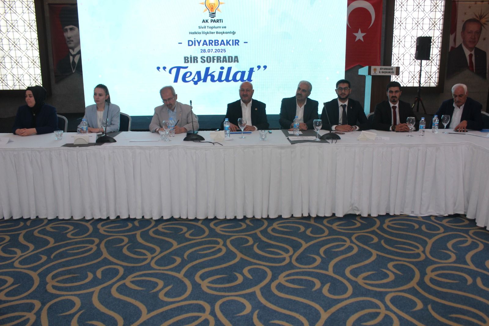 Diyarbakır’da AK Parti öncülüğünde STK buluşması