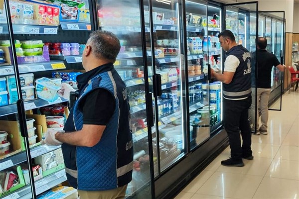 Van Büyükşehir’den zincir marketlere yönelik denetim