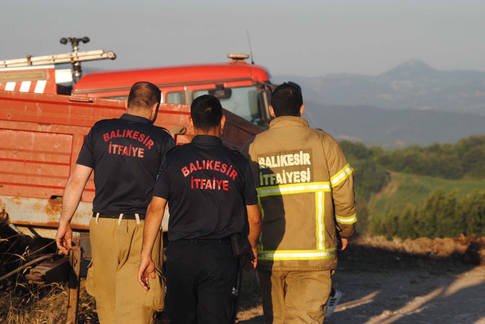 Balıkesir İtfaiyesi, 12 günde 971 yangına müdahale etti