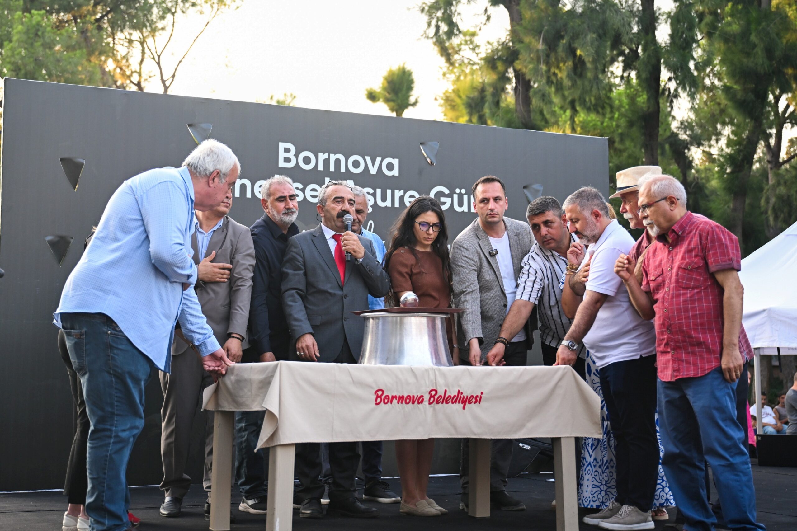 Bornova’da aşure etkinliği