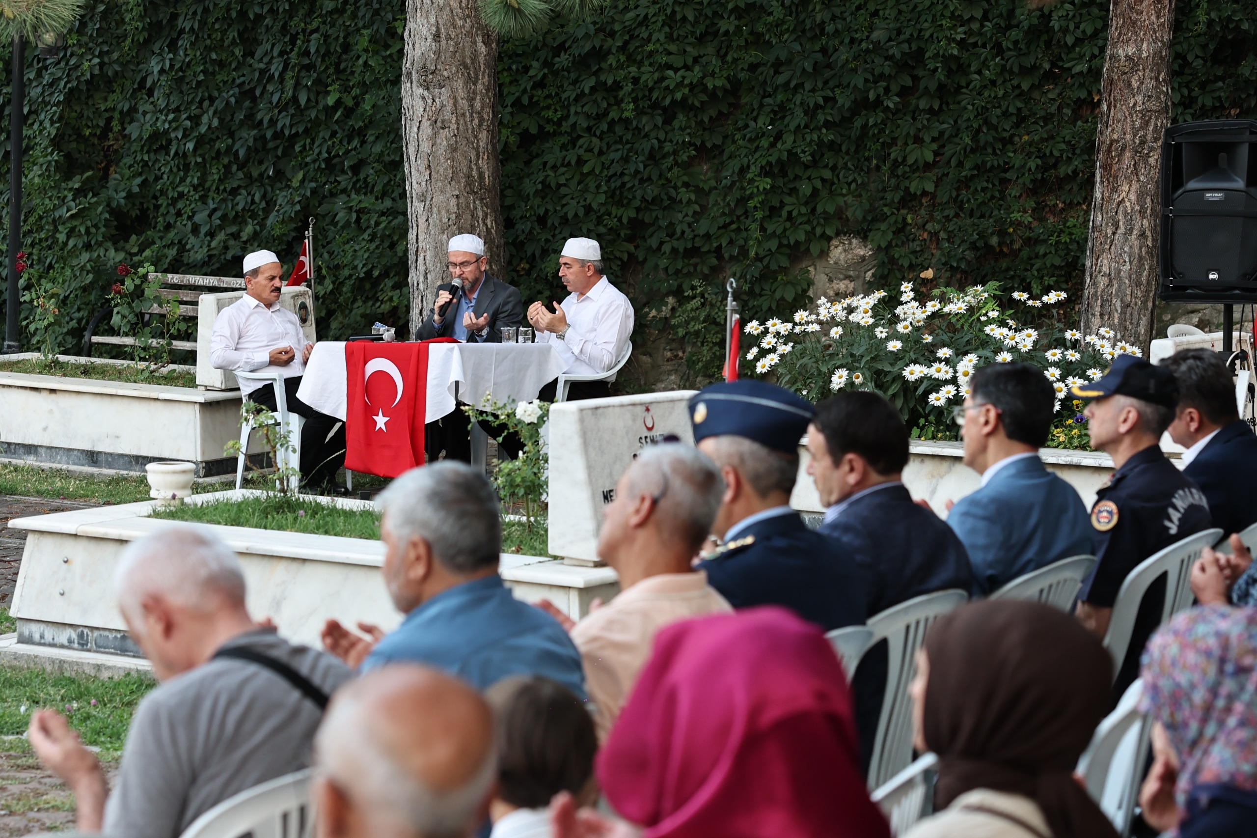 Başkan Kahveci, Kuran-ı Kerim Tilaveti ve Mevlid Programı’na katıldı