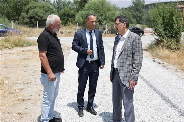 Başkan kahveci, Porsuk Mesire Alanı ile Hobi Bahçeleri yolu çalışmalarını inceledi