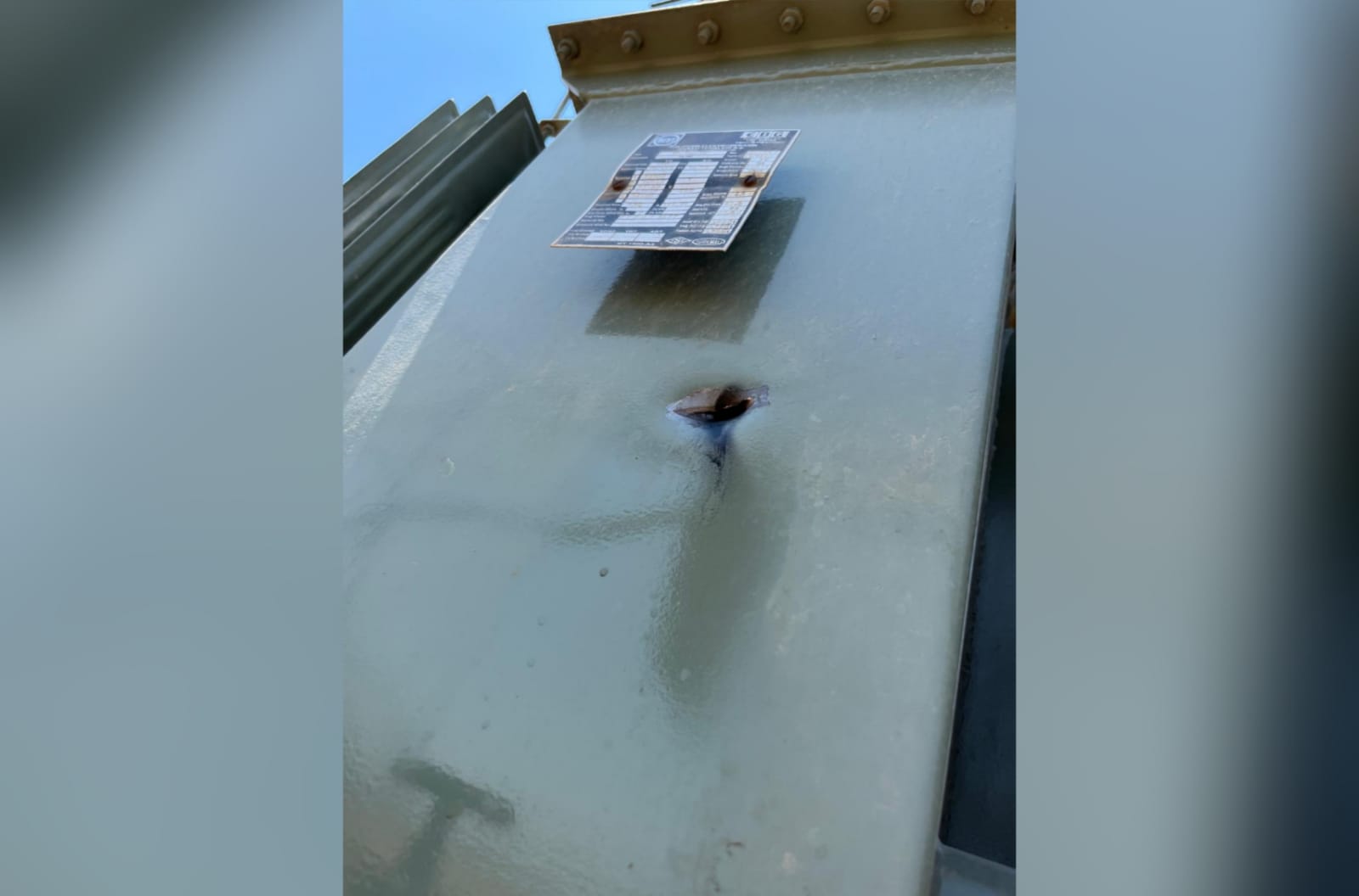 Bir günde 43 kaçak trafo tespit edilen Şanlıurfa’da saldırı: Trafolar kurşunlandı