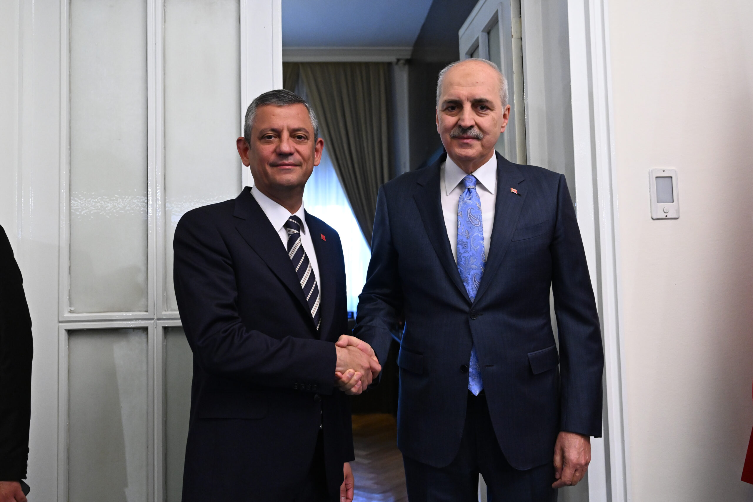 TBMM Başkanı Kurtulmuş, CHP Genel Başkanı Özel ile bir araya geldi