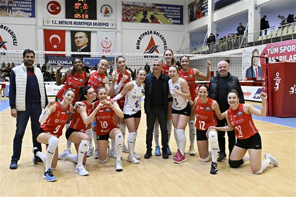 Muratpaşa Belediyespor kadın voleybol takımı, 1’inci Lige dönüyor