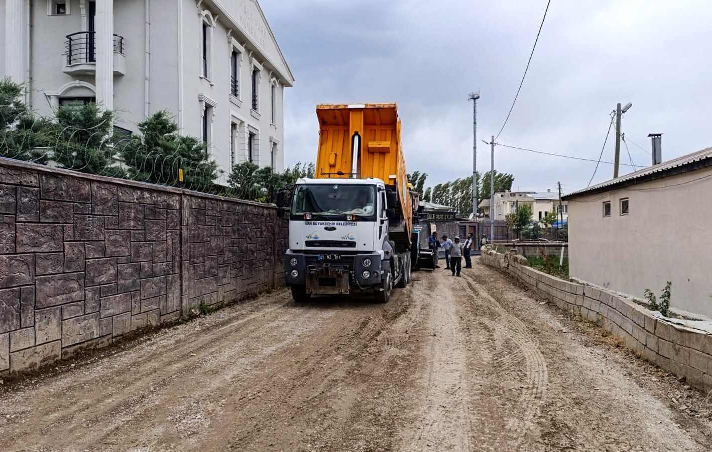 Van Büyükşehir Belediyesi’nden asfalt ve bakım onarım çalışması
