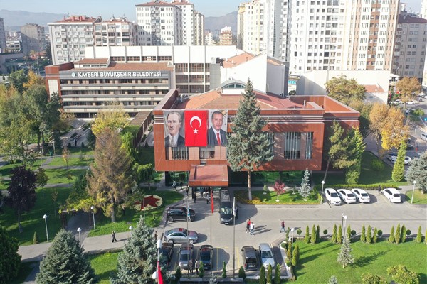 Kayseri Büyükşehir Belediyesi, akademik çalışmalara desteğini sürdürüyor