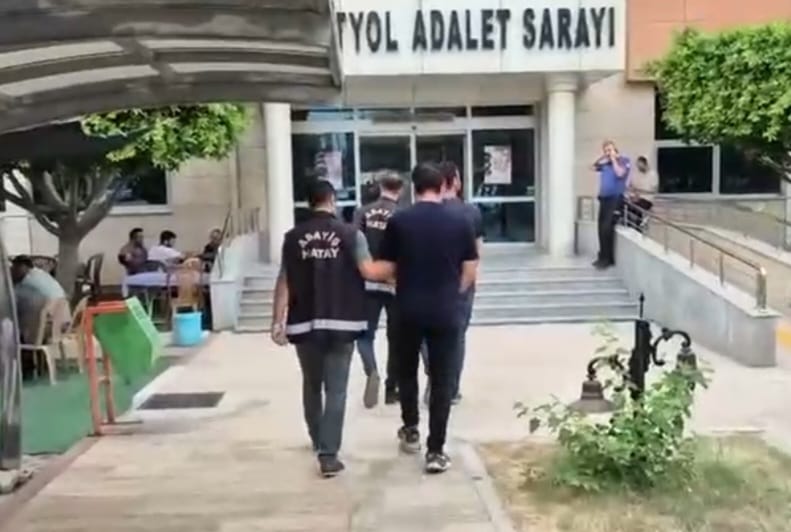 Hatay’da aranan iki şahıs tutuklandı