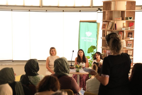 Kayapınar’da kadınlar Özgür Eş Yaşamı’nı tartıştı