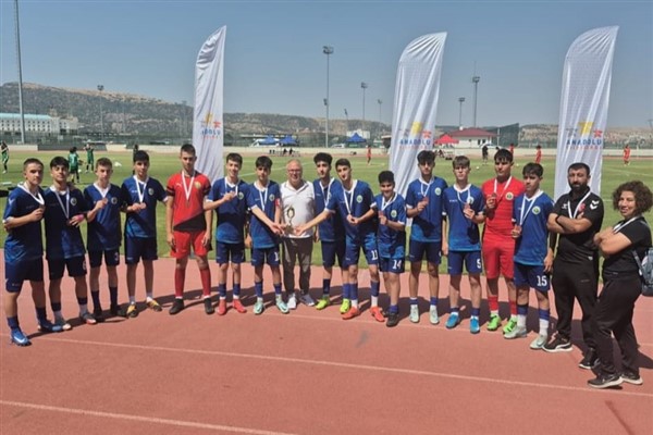 Erzincan Futbol Takımı Türkiye üçüncüsü oldu