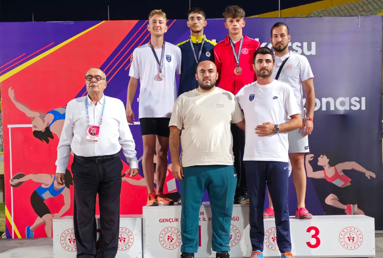 Karamanlı atletler İzmir’de madalya kürsüsünde