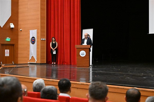 Başkan Ekicioğlu: Değişen teknolojiye belediyelerin de uyum sağlaması gerekiyor