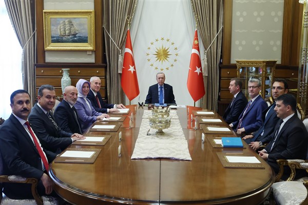 Cumhurbaşkanı Erdoğan, KDK Başdenetçisi Akarca ve beraberindeki heyeti kabul etti