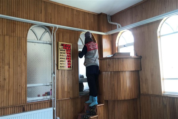 Ordu Büyükşehir Belediyesi’nden cami temizliği