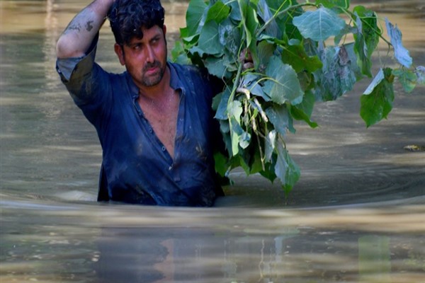 Pakistan’daki sellerde ölen 170’ten fazla kişinin yarısı çocuk